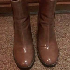 Sold Brown Ankle Boots 🌻 good condition!